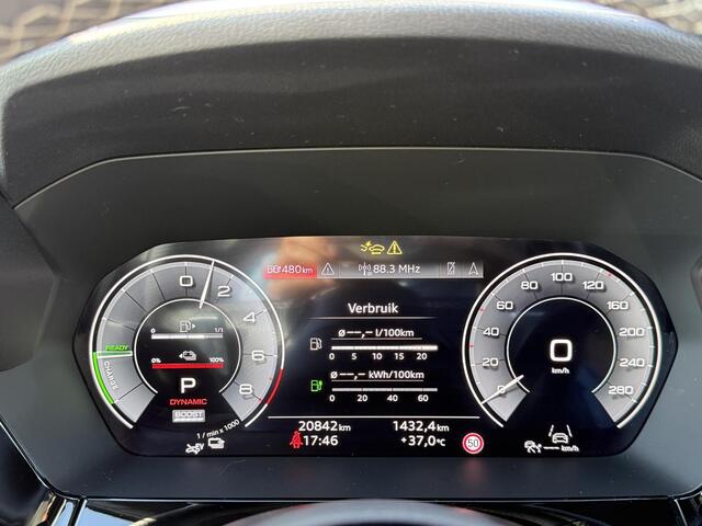 Audi A3 SPORTBACK 40 TFSI e S edition 204 pk S-tronic | Verlengde garantie | Parkeersensoren (Park assist) | Achteruitrijcamera | Adaptieve cruise control | Autom. airco (3 zones) | S-Line |