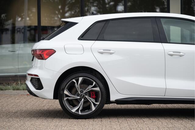 Audi A3 SPORTBACK 45 TFSI e S edition Competition | 245pk | ACC | 18" | Elek. Achterklep | Camera |