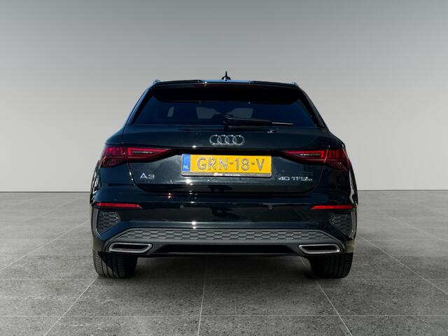 Audi A3 SPORTBACK 40 204pk TFSIe S-Line Parkeersensoren achter | Navigatiesysteem | Verwarmbare voorstoelen