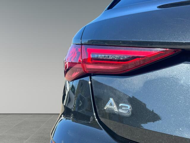 Audi A3 SPORTBACK 40 204pk TFSIe S-Line Parkeersensoren achter | Navigatiesysteem | Verwarmbare voorstoelen