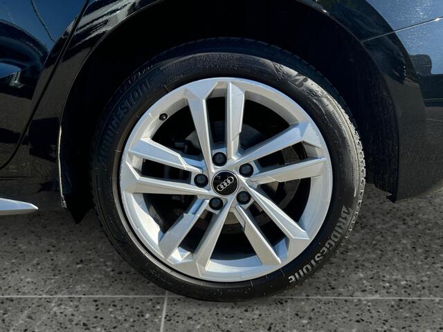 Audi A3 SPORTBACK 40 204pk TFSIe S-Line Parkeersensoren achter | Navigatiesysteem | Verwarmbare voorstoelen