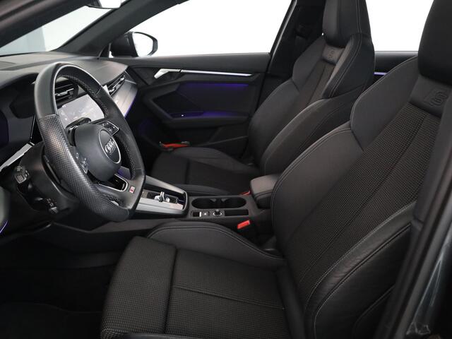Audi A3 SPORTBACK 30 TFSI S edition 110 pk S-tronic | Verlengde garantie | Navigatie | Panoramadak | Parkeersensoren (Park assist) | Achteruitrijcamera | Stoelverwarming | S-Line |