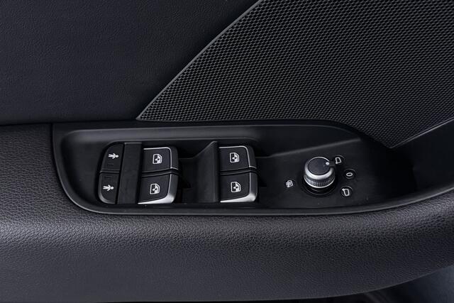Audi A3 SPORTBACK 1.0 TFSI Sport S Line Edition (NAVIGATIE, CLIMA, LED, PDC, CRUISE, S-LINE)
