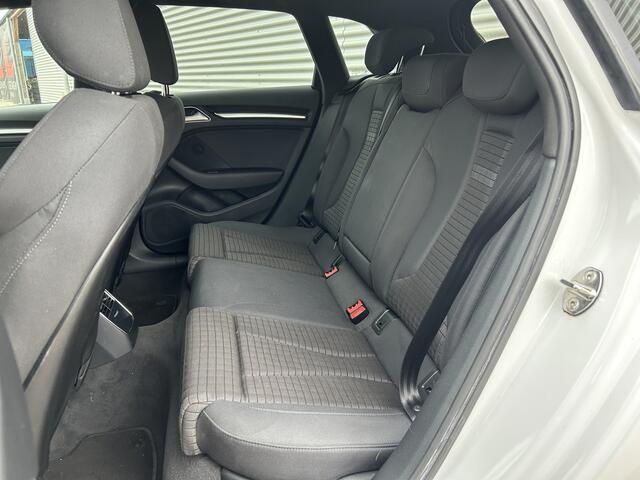 Audi A3 SPORTBACK 35 TFSI CoD Design Pro Line Plus | Nieuw Binnen! | ACC | Stoelverwarming | Xenon