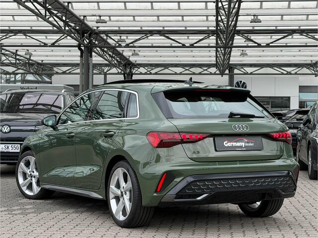 Audi A3 SPORTBACK 35TFSI S-Edition NIEUW! 2653km! Pano Sonos M-Led RS-Zetels ACC Side/Lane Assist Districtgrün!