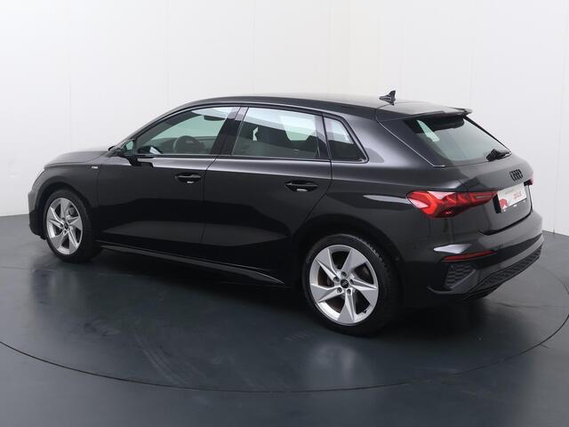 Audi A3 SPORTBACK 35 TFSI S edition | 150 PK | Adaptive Cruise Control | Audi sound system | Climate control | LED verlichting | Navigatiesysteem | Parkeersensoren | Apple Carplay / Android Auto | S-Line |