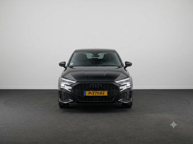 Audi A3 SPORTBACK 30 TFSI S edition 110PK | S-line in & exterieur | Trekhaak | Stoelverwarming |