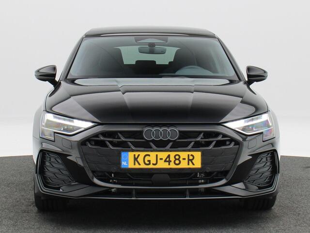 Audi A3 SPORTBACK 45 TFSi e 272 Pk S-Line Competition | Stoelverwarming | Panorama dak | Sonos Audio | Camera | Full LED | 18 Inch | 155 Km !!