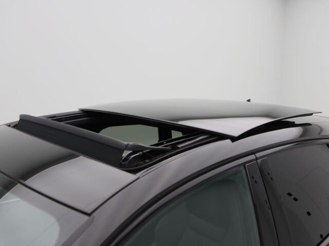 Audi A3 SPORTBACK 45 TFSi e 272 Pk S-Line Competition | Stoelverwarming | Panorama dak | Sonos Audio | Camera | Full LED | 18 Inch | 155 Km !!