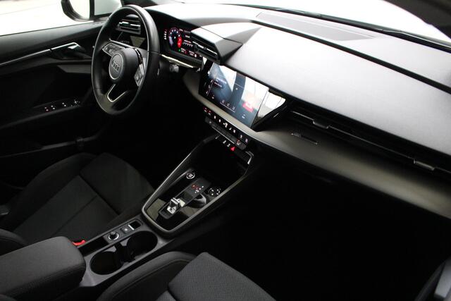 Audi A3 SPORTBACK 30 TFSI Advanced Automaat Navigatie | Climate Control | Lichtmetalen Velgen