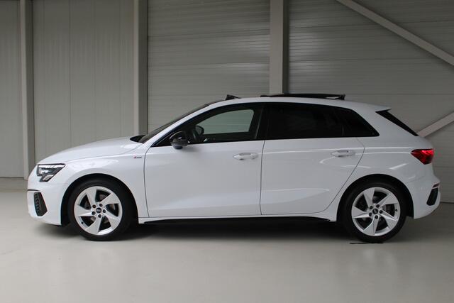 Audi A3 SPORTBACK 30 TFSI S-Line S-Tronic Navigatie | Panoramadak | Sportstuur | Led