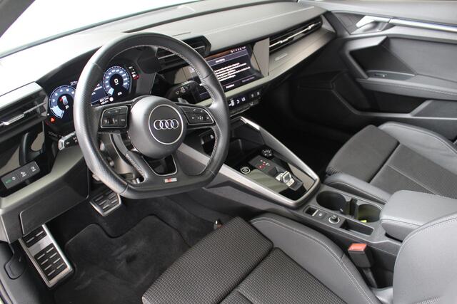Audi A3 SPORTBACK 30 TFSI S-Line S-Tronic Navigatie | Panoramadak | Sportstuur | Led