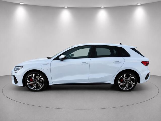 Audi A3 SPORTBACK 45 TFSI e S line S Edition B&O Camera ACC Applecarplay/Android MatrixLED Virtualcockpit El.achterklep stoelverw. Parkeerhulp