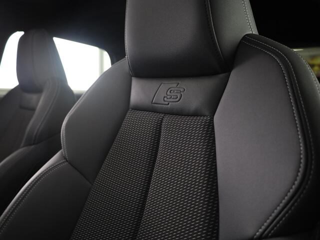 Audi A3 SPORTBACK 30 TFSI S edition 116 pk S-tronic | Verlengde garantie | Navigatie | Panoramadak | Parkeersensoren (Park assist) | Achteruitrijcamera | S-Line |
