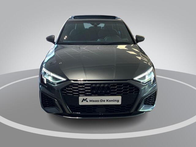 Audi A3 SPORTBACK 40 TFSIe 150kW/204PK S Line · Panoramadak · Stoelverwarming · Apple/Android Car Play · Drive select · Leder/Stof