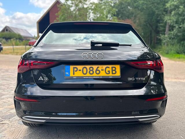 Audi A3 SPORTBACK 30 TFSI Attitude Ecc,Navi,Led,Pdc, sp stof st,17