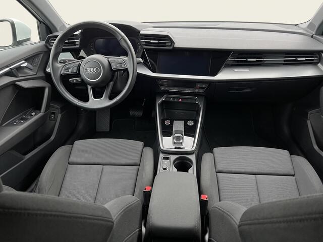 Audi A3 SPORTBACK 30 TFSI Advanced edition 110PK S-tronic | Clima | Achteruitrijcamera | Sportstoelen |