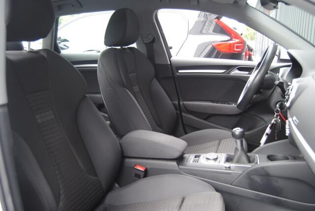 Audi A3 SPORTBACK 30 TFSI Sp. L. Ed. | Cruise | Navi | Bluetooth |