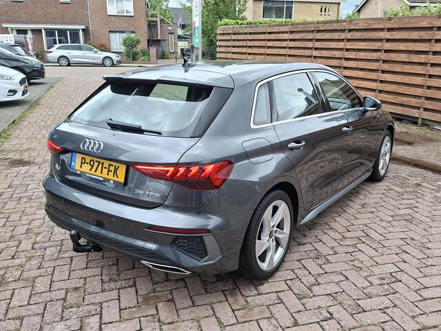 Audi A3 SPORTBACK 35 TFSI S edition Carplay|trekhaak|Digital cockpit