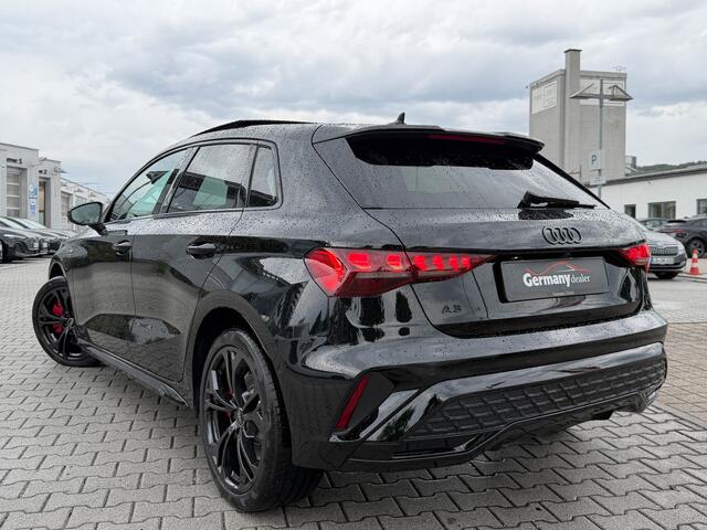 Audi A3 SPORTBACK 45TFSI E 272pk S-Edition Competition Pano Sonos Sfeerverl RS-Zetels