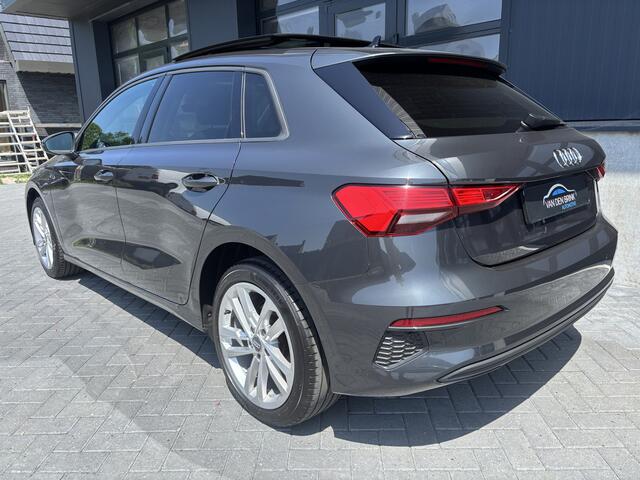 Audi A3 SPORTBACK 40 TFSIe Black Pano CarPlay