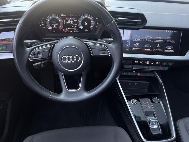 Audi A3 SPORTBACK 40 TFSIe Black Pano CarPlay