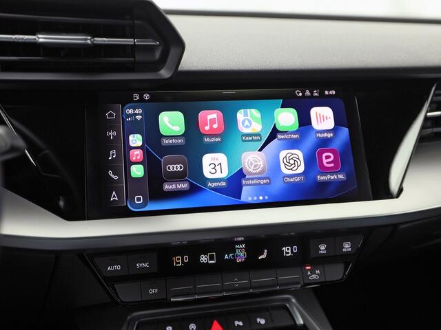 Audi A3 SPORTBACK 30 TFSI Sport Automaat (APPLE CARPLAY, GROOT NAVI, ADAPTIVE CRUISE, SPORTSTOELEN, PARKEERSENSOREN, GETINT GLAS, LANE ASSIST, NIEUWSTAAT)