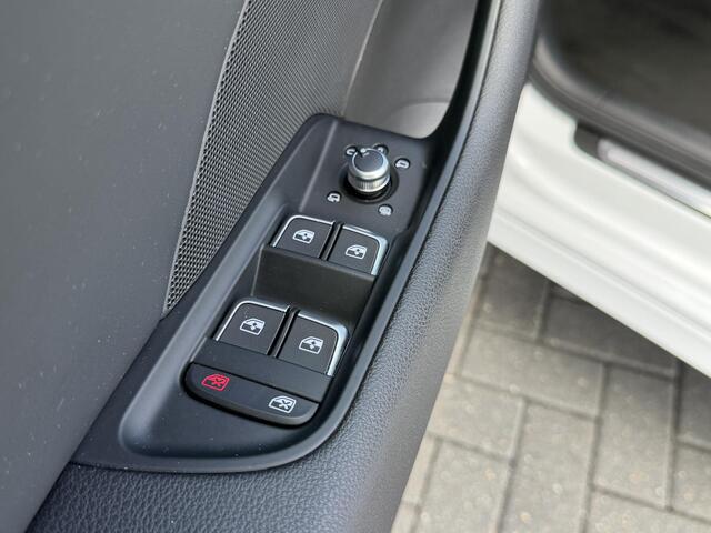 Audi A3 SPORTBACK 40 e-tron S-line |ACC|Camera|Stoelverwarming|