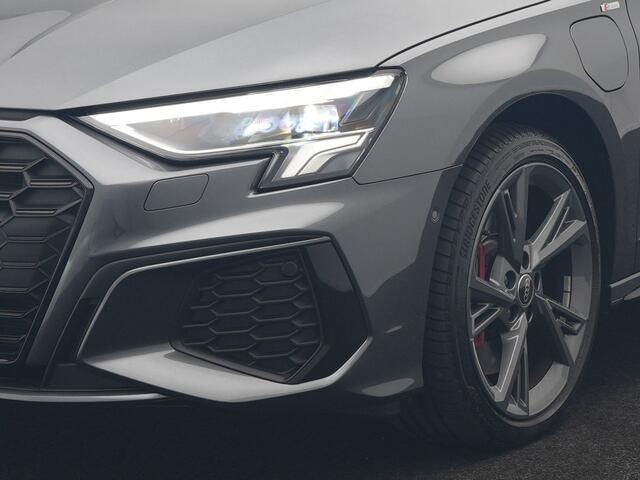 Audi A3 SPORTBACK 45 TFSI e S Line PHEV 245pk Dealer O.H. | Adaptive Cruise | Camera | Sportstoelen Verwarmd | Apple Carplay | Blis | Navigatie | DAB | Virtual | 18" L.M