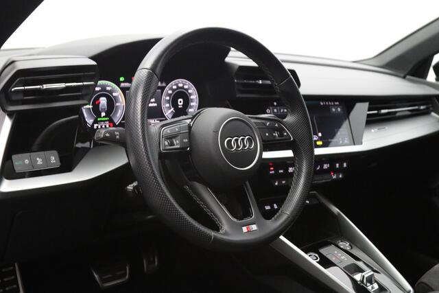 Audi A3 SPORTBACK 45 TFSI e 245 PK S-Line edition Competition PHEV, Panoramadak, Adap. Cruise Control, Head-Up, Stoelverwarming
