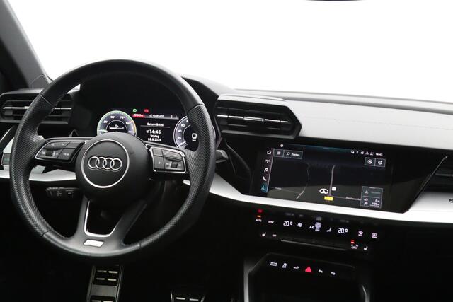 Audi A3 SPORTBACK 45 TFSI e 245 PK S-Line edition Competition PHEV, Panoramadak, Adap. Cruise Control, Head-Up, Stoelverwarming