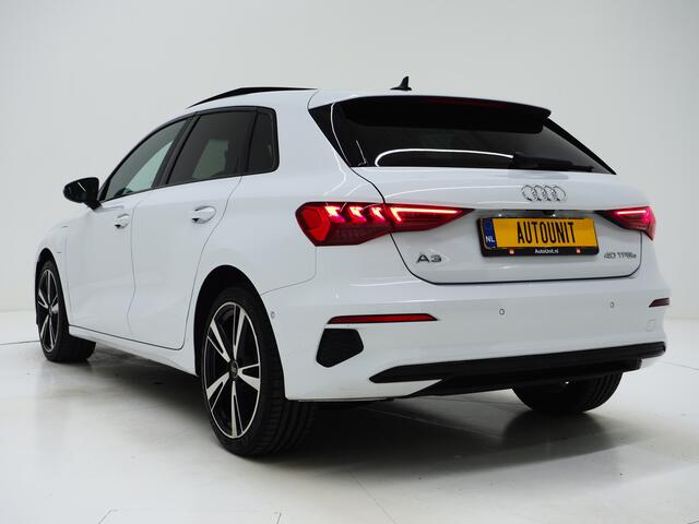 Audi A3 SPORTBACK 40 TFSI e Full Black 204PK | Lederen Sportstoelen | Panoramadak | Camera | Keyless | Sfeerlicht | Carplay