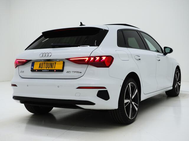 Audi A3 SPORTBACK 40 TFSI e Full Black 204PK | Lederen Sportstoelen | Panoramadak | Camera | Keyless | Sfeerlicht | Carplay