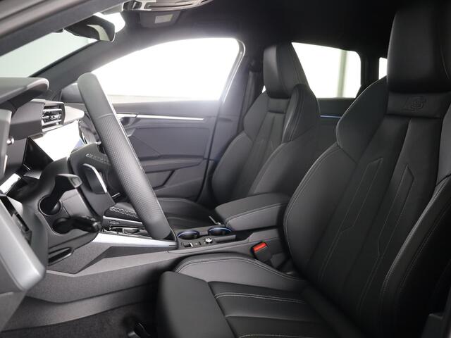 Audi A3 SPORTBACK S edition 40 TFSI e 204 pk | Comfortpakket plus | Lichtpakket plus ambient light | Trekhaak | S-int. zwart leder-kunstleder |