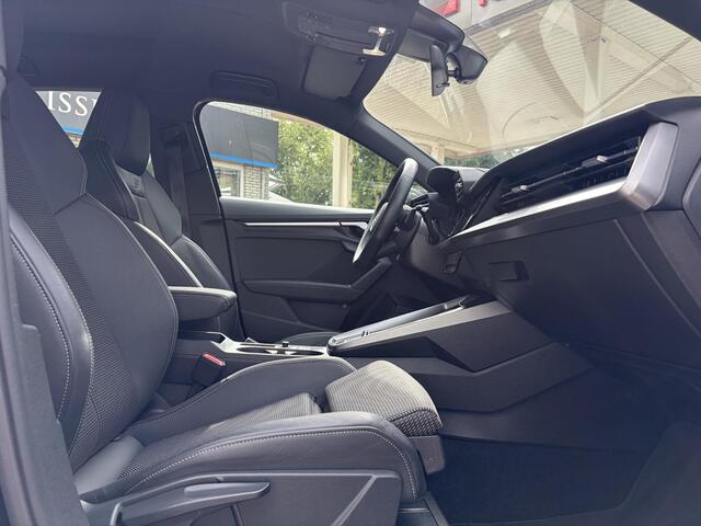 Audi A3 SPORTBACK 30 TFSI S edition NL Auto Apple Carplay Virtual Da