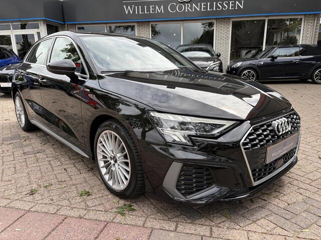Audi A3 SPORTBACK 30 TFSI S edition NL Auto Apple Carplay Virtual Da