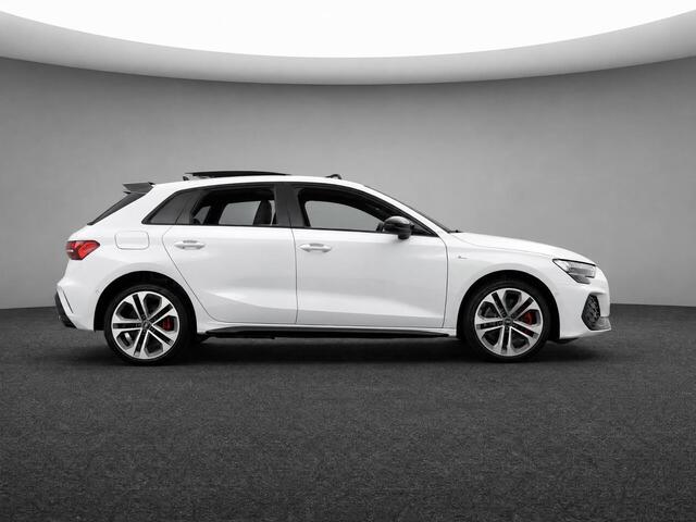 Audi A3 SPORTBACK 45 TFSIe 272pk S-tronic S edition Competition · Panoramadak · Camera · Carbon Achterspoiler · Leder · Elek. voorstoel · Matrix LED · 18'' Inch · Garantie t/m 29-07-2030 of 100.000km