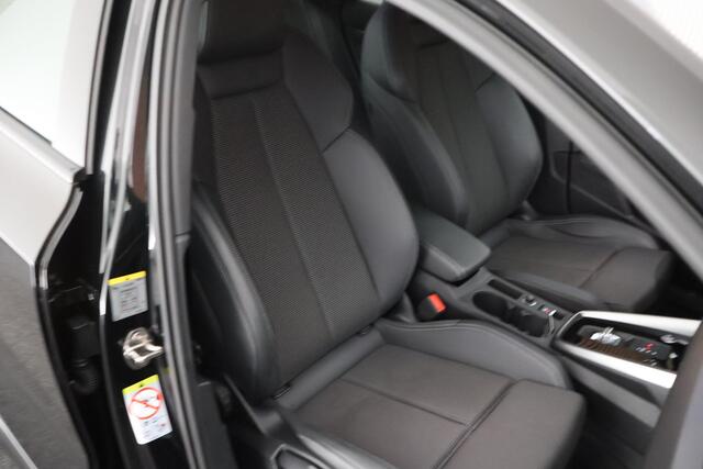 Audi A3 SPORTBACK 30 TFSI 110pk S edition LED Parkeersensoren Virtual Cockpit Navigatie 2x S-Line