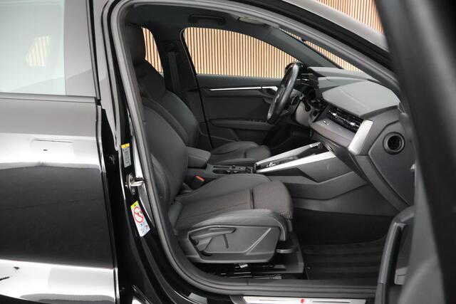 Audi A3 SPORTBACK 30 TFSI 110pk S edition LED Parkeersensoren Virtual Cockpit Navigatie 2x S-Line
