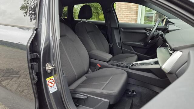 Audi A3 SPORTBACK 40 TFSI e Edition, Stoelverwarming, Sport wielen,