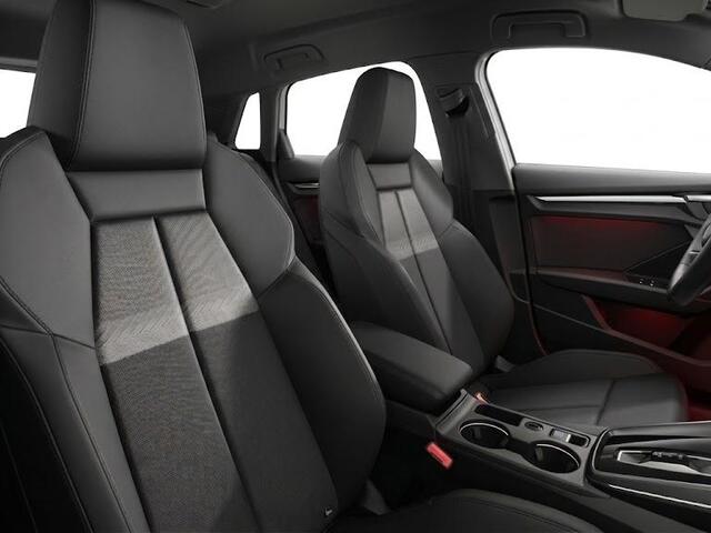 Audi A3 SPORTBACK Sportback Advanced edition 40 TFSI e 204 PK | Optiekpakket zwart plus | Lichtpakket plus ambient light | Warmtewerend glas donker tint |