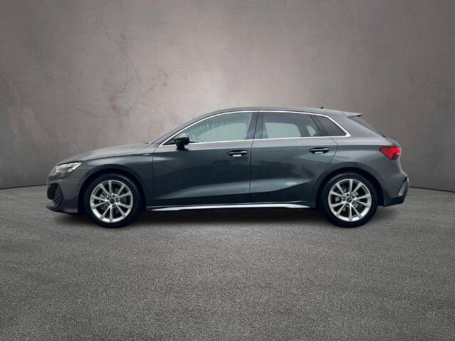 Audi A3 SPORTBACK 30 TFSI 110PK S edition | Trekhaak | Led | Adaptive-Cruise | Achteruitrijcamera | Privacy-Glass | All-Season | Smartphone-Interface |