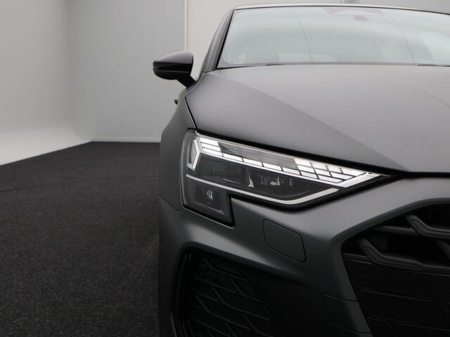 Audi A3 SPORTBACK 40 TFSI e | S edition | Daytona grijs Mat. kleur | 19 inch velgen | Panoramadak | Ambian lighting plus | Privacy glas |
