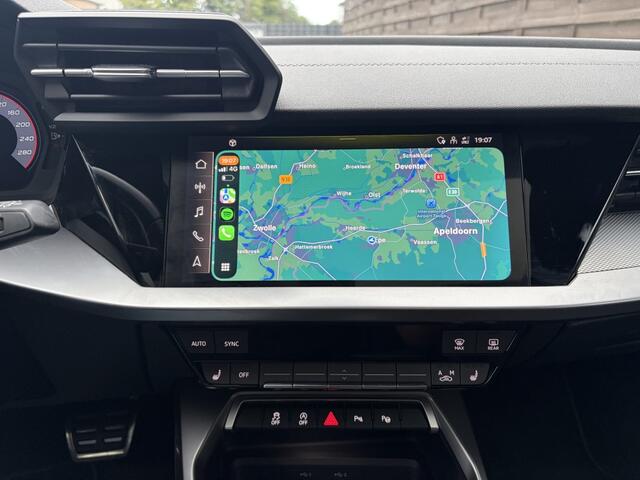 Audi A3 SPORTBACK 30 TFSI S edition / PANO / NAVI / CARPLAY / CAMERA / SLINE