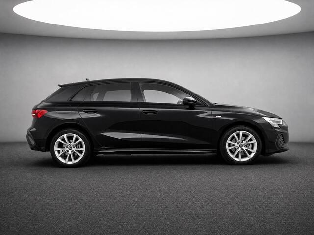 Audi A3 SPORTBACK 40 TFSIe 204pk S Edition · Camera · Apple/Android Car Play · Parkeerassistent · ACC · Optiekpakket Zwart · Stoelverwarming · Garantie t/m 08-07-2029 of 100.000km