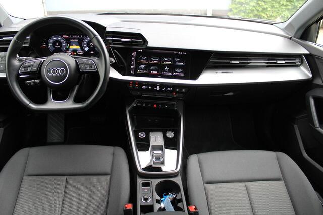 Audi A3 SPORTBACK 40 TFSI e Edition | Incl. 12 maanden Garantie | SoH 98% | Achteruitrijcamera | Adaptive cruise controle | Apple CarPlay/Android Auto | Keyless entry/start | Climate controle | Automatisch inparkeren | Navigatie | Parkeersensoren V+A | Virtual cockpit |