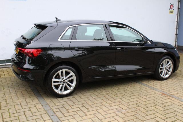 Audi A3 SPORTBACK 40 TFSI e Edition | Incl. 12 maanden Garantie | SoH 98% | Achteruitrijcamera | Adaptive cruise controle | Apple CarPlay/Android Auto | Keyless entry/start | Climate controle | Automatisch inparkeren | Navigatie | Parkeersensoren V+A | Virtual cockpit |