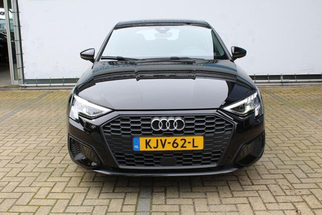 Audi A3 SPORTBACK 40 TFSI e Edition | Incl. 12 maanden Garantie | SoH 98% | Achteruitrijcamera | Adaptive cruise controle | Apple CarPlay/Android Auto | Keyless entry/start | Climate controle | Automatisch inparkeren | Navigatie | Parkeersensoren V+A | Virtual cockpit |