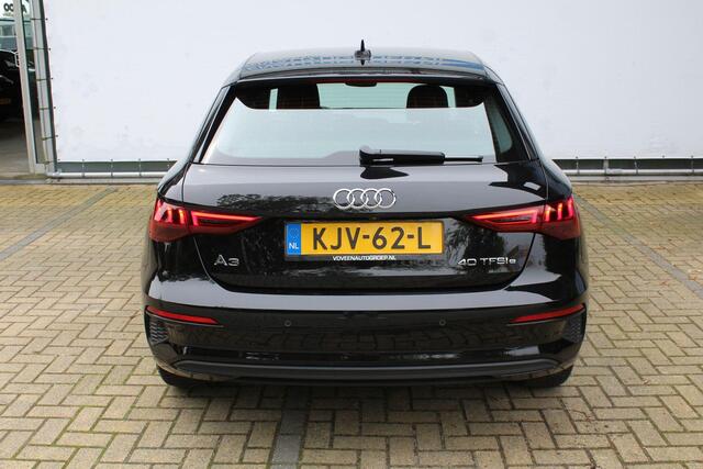 Audi A3 SPORTBACK 40 TFSI e Edition | Incl. 12 maanden Garantie | SoH 98% | Achteruitrijcamera | Adaptive cruise controle | Apple CarPlay/Android Auto | Keyless entry/start | Climate controle | Automatisch inparkeren | Navigatie | Parkeersensoren V+A | Virtual cockpit |