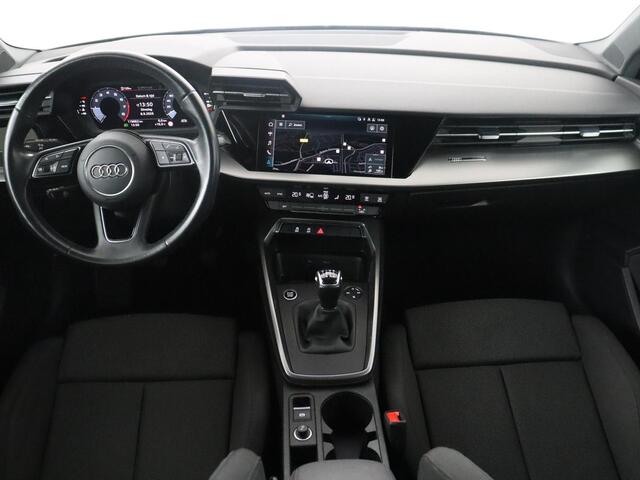 Audi A3 SPORTBACK 35 TFSI Business edition | Cruise control | Climate control | Navigatie | Carplay | Park assist | Virtueel dashboard | Full LED | 18" velgen